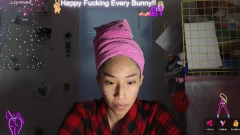 Snapshot of bunnycheekz chatting on 01.06.25 Tokki bunny online show from 01.06.25