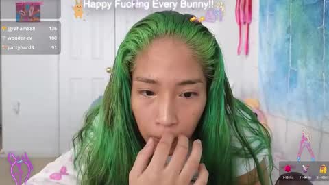 Snapshot of bunnycheekz chatting on 01.08.25 Tokki bunny online show from 01.08.25