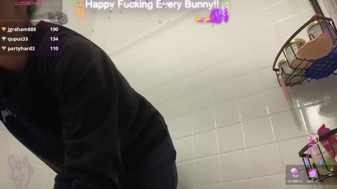 Snapshot of bunnycheekz chatting on 01.12.25 Tokki bunny online show from 01.12.25