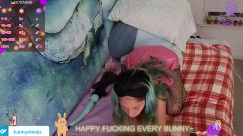 Tokki  bunny  online show from 11.19.25