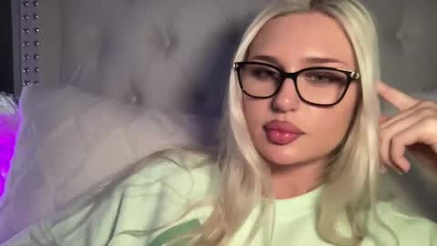 Snapshot of bunnykhalessi chatting on 06.02.26 OnlyFans BunnyKhalessi online show from 06.02.26