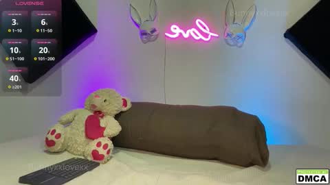  MARY BUNNY  online show from 12.14.25