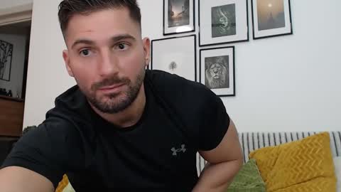 Snapshot of bunzdanny chatting on 02.04.25 BunzDanny online show from 02.04.25