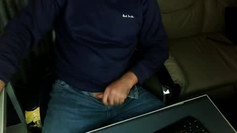 Hairy Arabian online show from 04.05.26