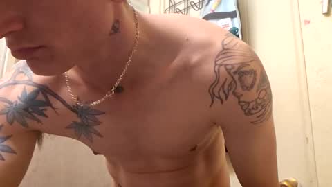 Snapshot of burntbuns710 chatting on 12.03.24 LostSingledad online show from 12.03.24