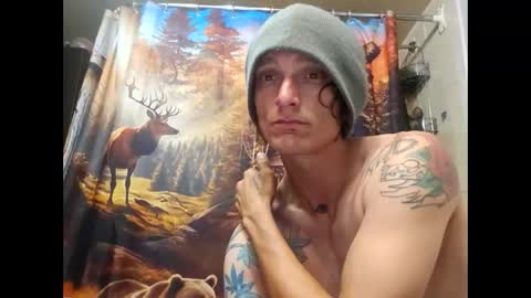 Snapshot of burntbuns710 chatting on 09.17.25 LostSingledad online show from 09.17.25