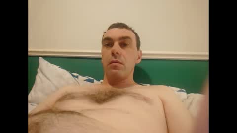 Snapshot of burtz909 chatting on 09.11.25 burtz909 online show from 09.11.25