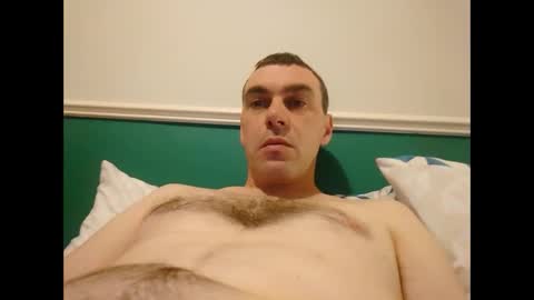 Snapshot of burtz909 chatting on 09.20.25 burtz909 online show from 09.20.25