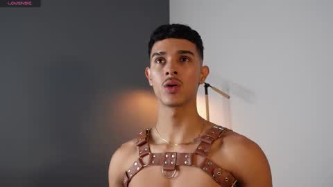 Buster independent model online show from 10.16.25