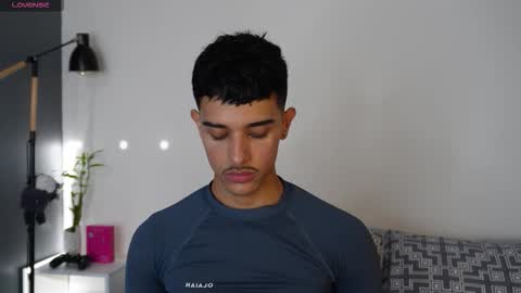 Buster independent model online show from 10.19.25