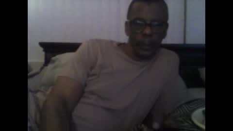 Busturgutzgd1 online show from 12.19.24