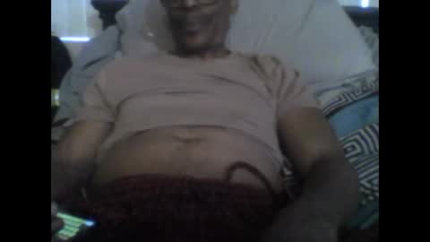 Busturgutzgd1 online show from 12.25.24