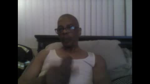 Busturgutzgd1 online show from 02.19.25