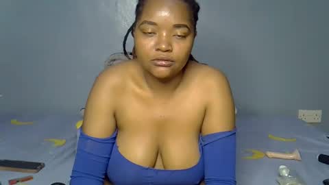 busty kenzi online show from 06.07.26