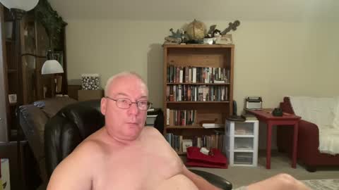 Snapshot of bustyballs100 chatting on 10.07.25 bustyballs100 online show from 10.07.25