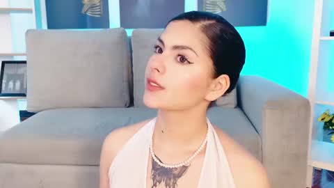 Lia Butterfly  online show from 07.05.26