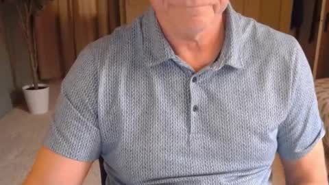 Snapshot of buttnakedfun954737 chatting on 01.06.25 Miles online show from 01.06.25