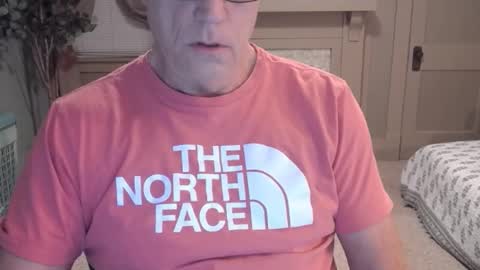 Snapshot of buttnakedfun954737 chatting on 01.12.25 Miles online show from 01.12.25