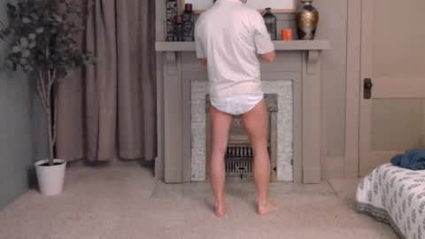 Snapshot of buttnakedfun954737 chatting on 01.21.25 Miles online show from 01.21.25