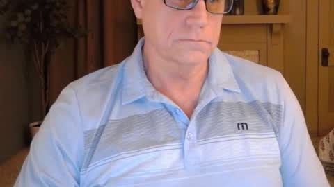 Snapshot of buttnakedfun954737 chatting on 02.01.25 Miles online show from 02.01.25