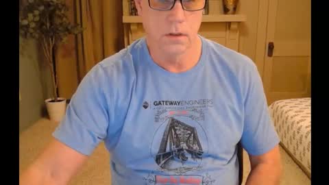 Snapshot of buttnakedfun954737 chatting on 02.02.25 Miles online show from 02.02.25