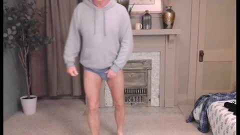 Snapshot of buttnakedfun954737 chatting on 02.05.25 Miles online show from 02.05.25