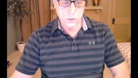 Snapshot of buttnakedfun954737 chatting on 02.14.25 Miles online show from 02.14.25