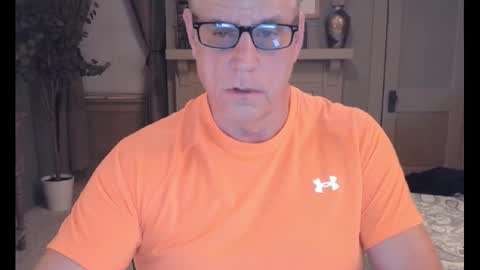 Snapshot of buttnakedfun954737 chatting on 03.04.25 Miles online show from 03.04.25