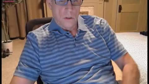 Snapshot of buttnakedfun954737 chatting on 09.11.25 Miles online show from 09.11.25