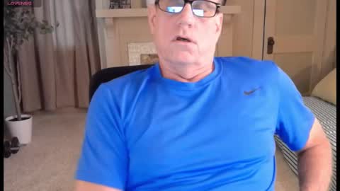 Snapshot of buttnakedfun954737 chatting on 10.04.25 Miles online show from 10.04.25