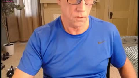 Snapshot of buttnakedfun954737 chatting on 11.11.25 Miles online show from 11.11.25