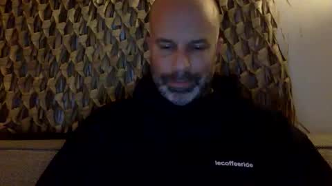 Snapshot of buurman1982isback chatting on 12.18.25 buurman1982isback online show from 12.18.25