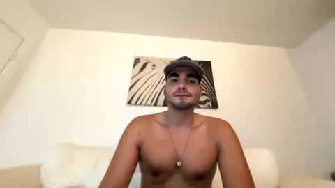 Snapshot of byronking22 chatting on 08.05.26 byronkking23 online show from 08.05.26