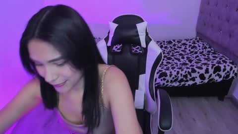 caelisse_cb online show from 12.02.25