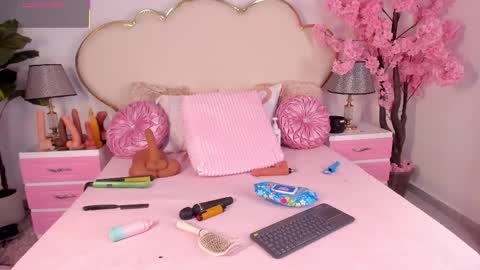 Cahitlin  online show from 02.24.26