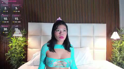 Snapshot of cailynbrowm chatting on 10.13.25 CailynBrown online show from 10.13.25