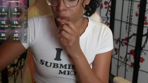 Snapshot of caitlincoxxx chatting on 10.05.25 Caitlins Coxxx online show from 10.05.25