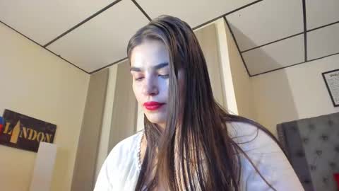 caitlingomez0 online show from 12.23.25