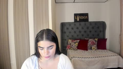 Snapshot of caitlingomez0 chatting on 03.22.26 caitlingomez0 online show from 03.22.26