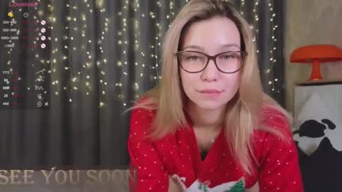 Snapshot of call__me_mommy_ chatting on 01.21.25 Nancy Please thumbs up me online show from 01.21.25