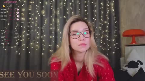 Snapshot of call__me_mommy_ chatting on 01.23.25 Nancy Please thumbs up me online show from 01.23.25