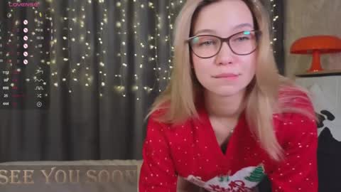 Snapshot of call__me_mommy_ chatting on 01.24.25 Nancy Please thumbs up me online show from 01.24.25