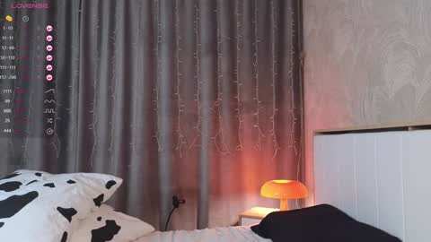 Snapshot of call__me_mommy_ chatting on 01.31.25 Nancy Please thumbs up me online show from 01.31.25