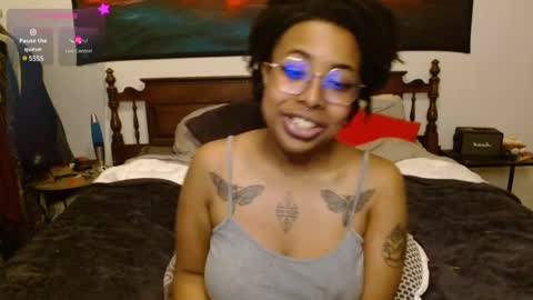 Snapshot of call_me_hedone chatting on 02.13.25 Hedone online show from 02.13.25