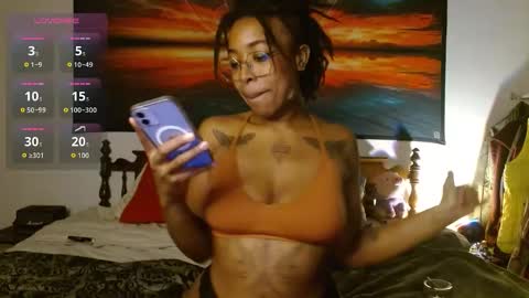 Snapshot of call_me_hedone chatting on 09.25.25 Hedone online show from 09.25.25