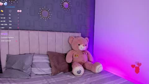 Snapshot of call_me_nora chatting on 11.16.25 NORA online show from 11.16.25