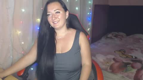 Snapshot of call_me_shaya chatting on 05.27.26 Shaya online show from 05.27.26