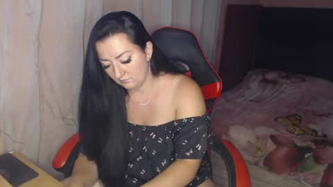Snapshot of call_me_shaya chatting on 06.15.26 Shaya online show from 06.15.26