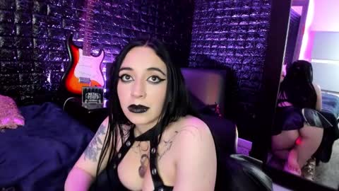 calliope_dark online show from 02.05.25
