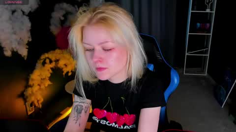 Snapshot of callista_a chatting on 05.11.26 Robin online show from 05.11.26